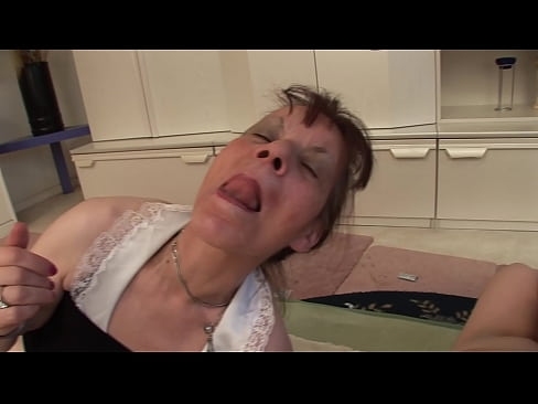 ❤️ Dvě babičky a jeden dědeček mají trojku ☑ Kvalitní sex u cs.niceporn.ru ️❤