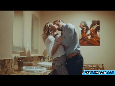 ❤️ Když vás na veřejných záchodcích svádí prsatá blondýna. ☑ Kvalitní sex u cs.niceporn.ru ️❤